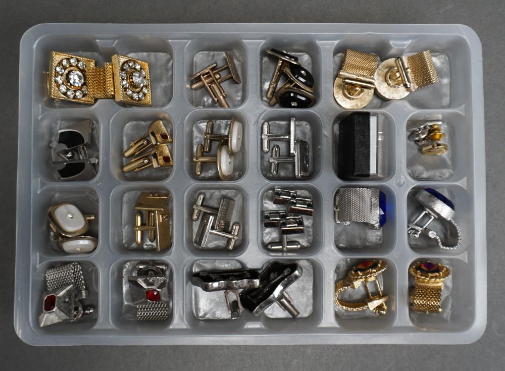 COLLECTION OF COSTUME CUFFLINKSCollection