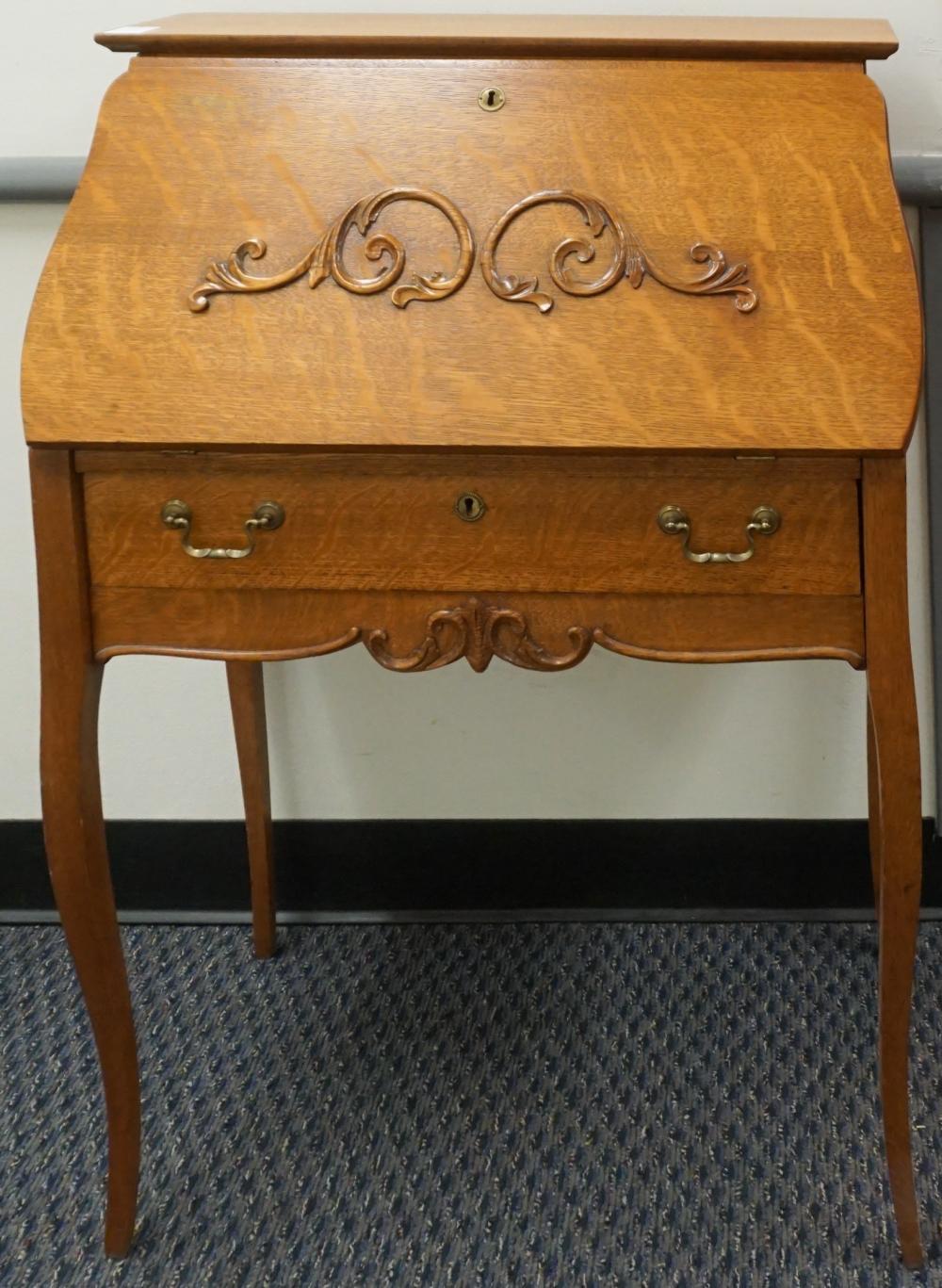 LOUIS XV PROVINCIAL STYLE OAK DESK  32f2a5