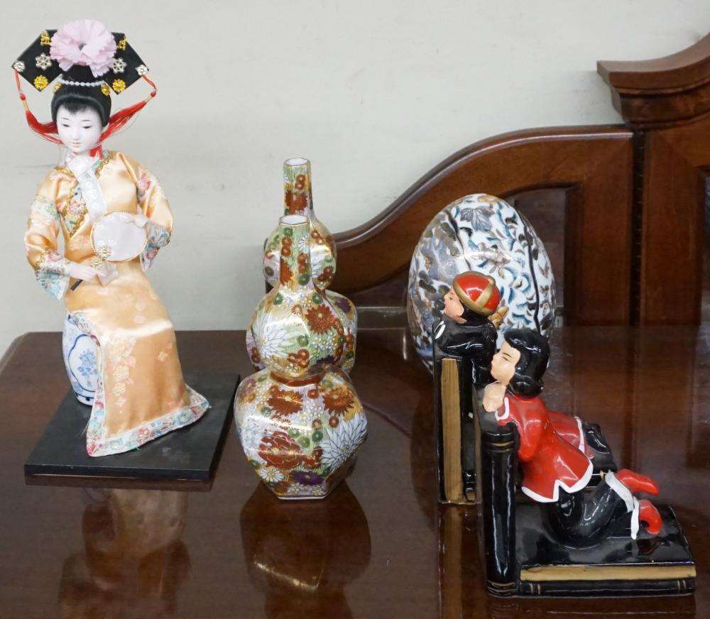 GROUP OF ASIAN PORCELAIN TABLE