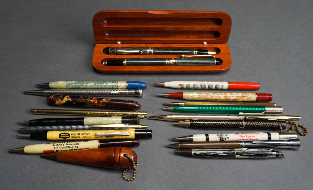 COLLECTION OF ASSORTED PENSCollection 32f3bb