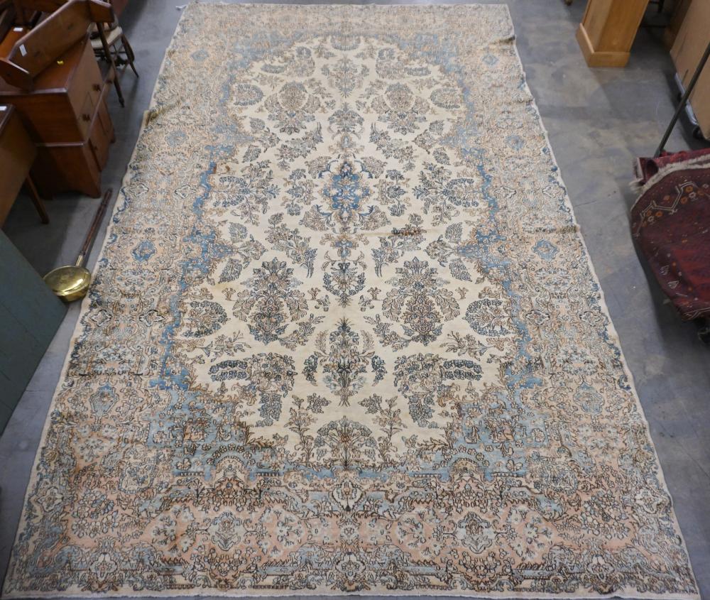 KERMAN RUG, 18 FT 1 IN X 10 FTKerman