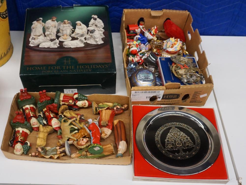 GROUP OF CHRISTMAS DECORATIVE OBJECTS