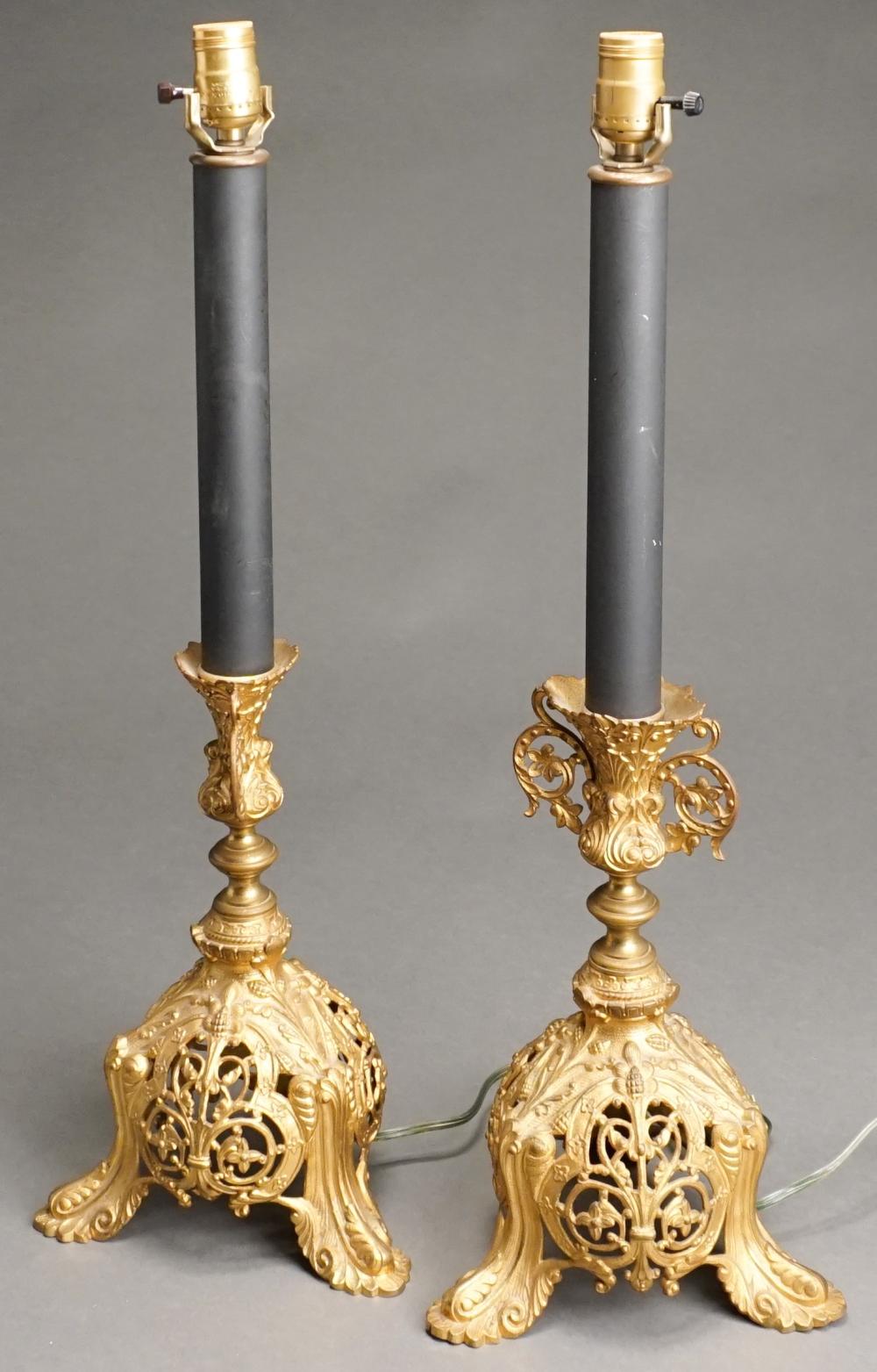 PAIR OF REGENCY STYLE GILT DECORATED 32f4f4