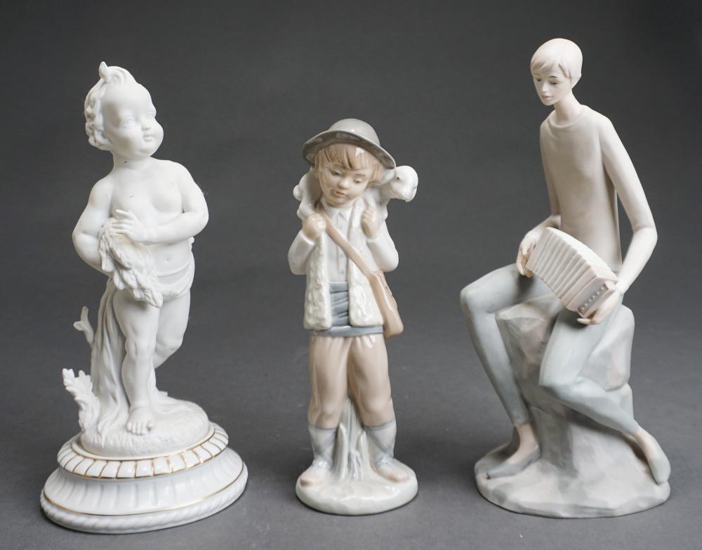 TWO LLADRO TYPE FIGURES AND A FIGURE