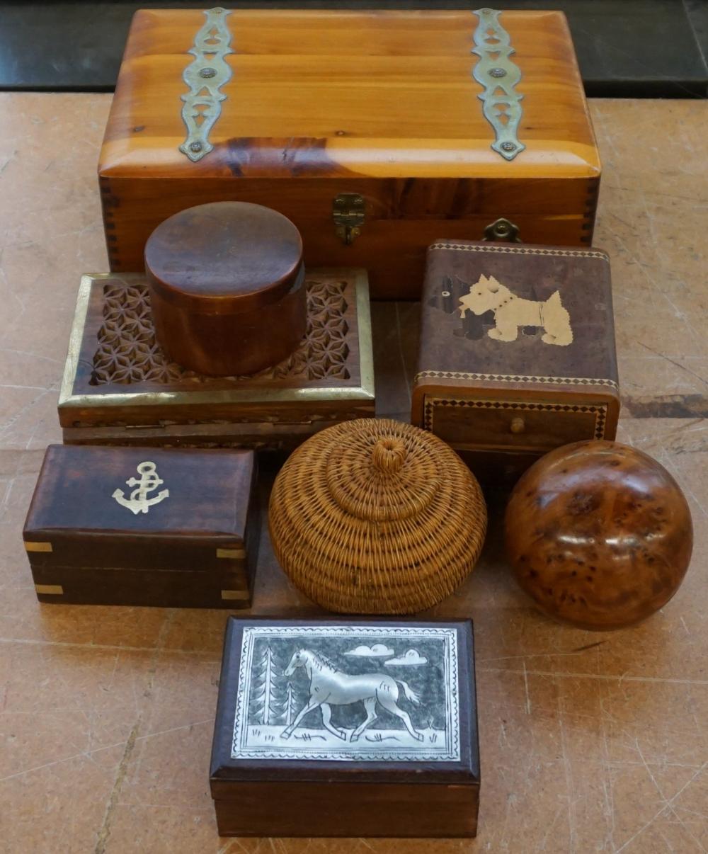 COLLECTION OF WOOD BOXESCollection 32f683