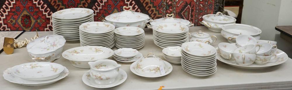 LIMOGES FLORAL DECORATED PORCELAIN 89-PIECE