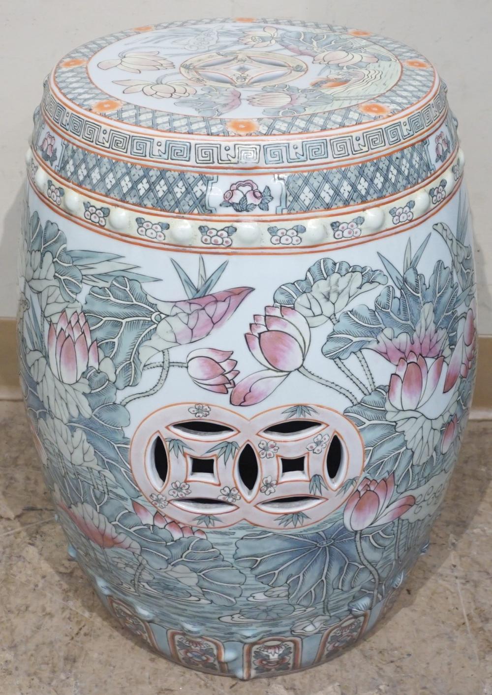 CHINESE PORCELAIN BARREL-FORM GARDEN