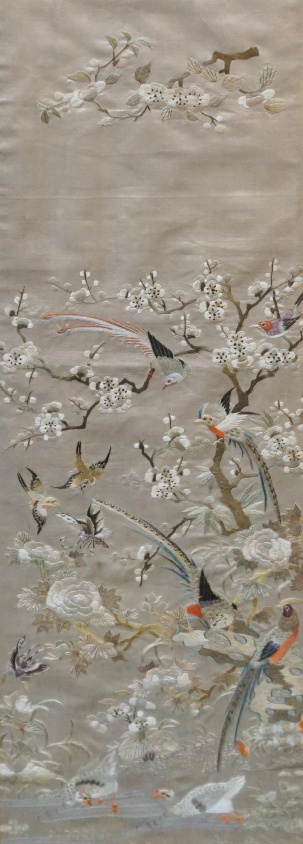 CHINESE EMBROIDERED SILK PANEL  32d105