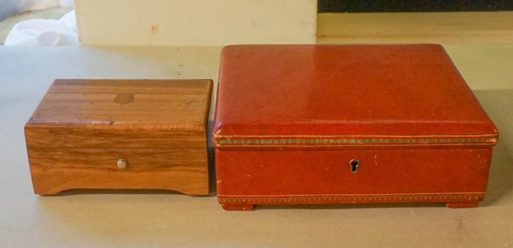 TWO HINGED MUSIC BOXESTwo Hinged 32d221