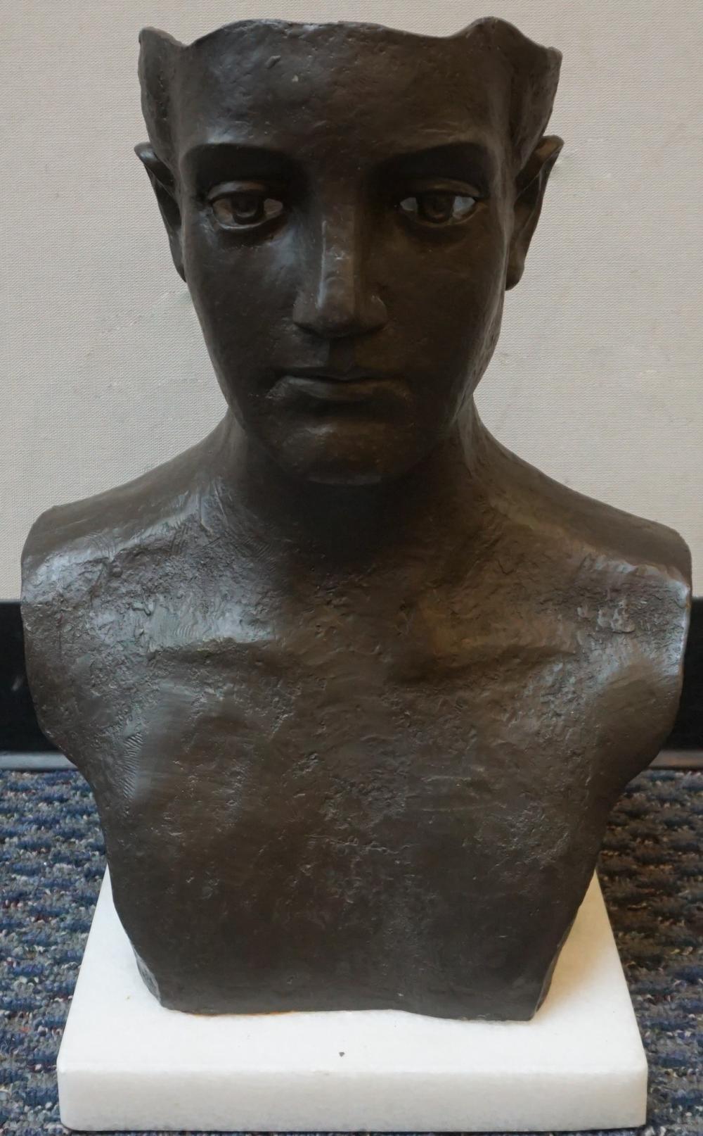 20TH CENTURY SCHOOL BUST OF A 32d287