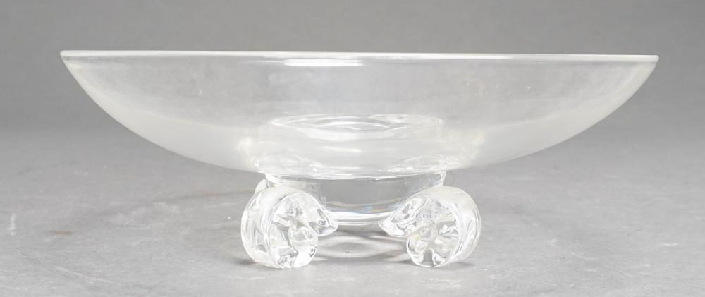 STEUBEN CRYSTAL FOOTED BOWL, 3 3/4 X