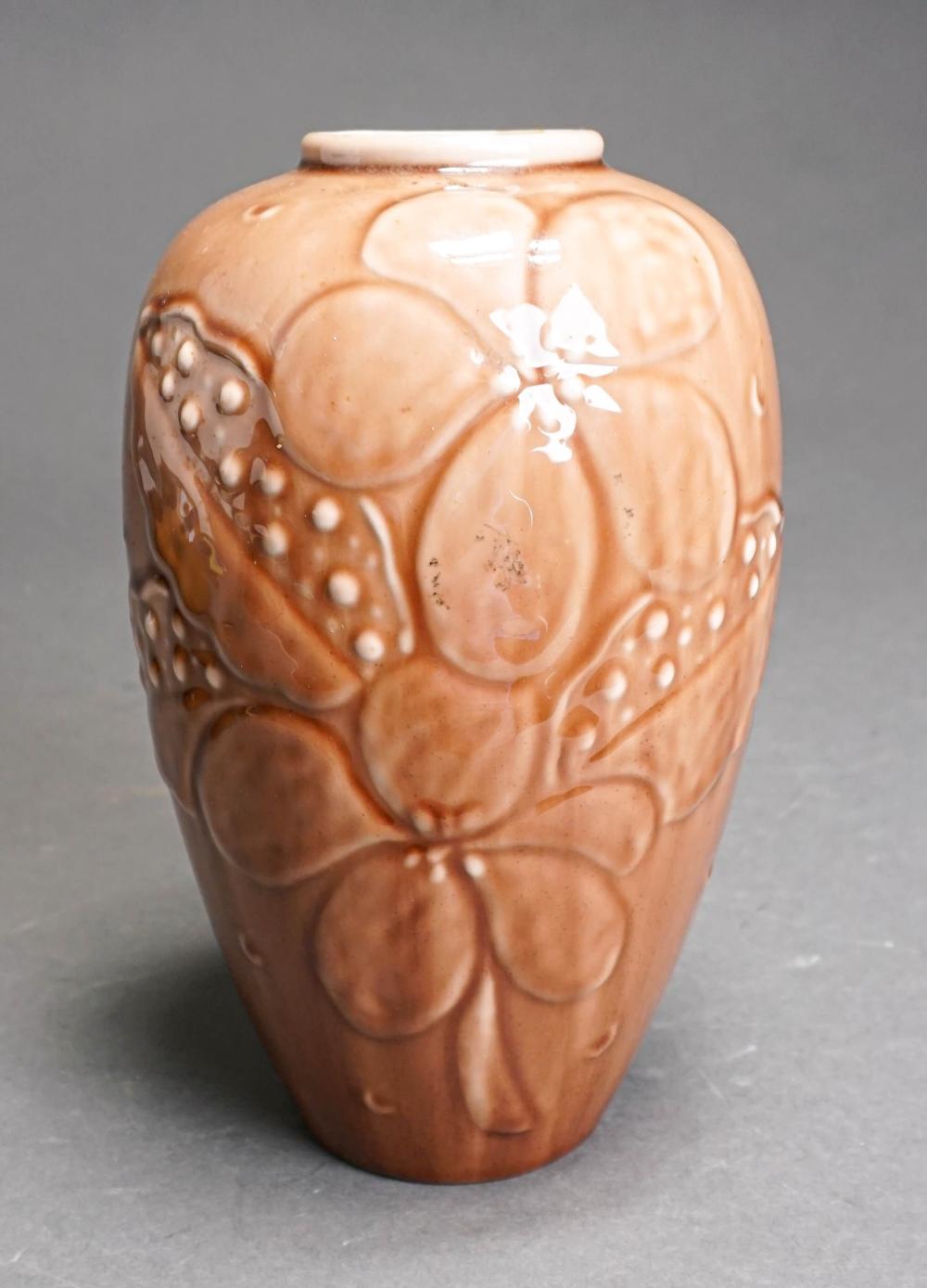 ROOKWOOD GLAZED POTTERY VASE, 1950,