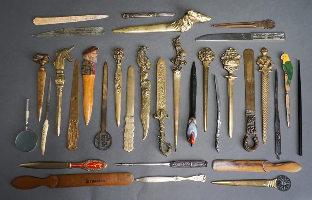 COLLECTION WITH BRASS, WOOD AND OTHER