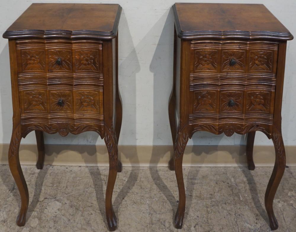 PAIR LOUIS XV STYLE WALNUT BEDSIDE 32d4ac