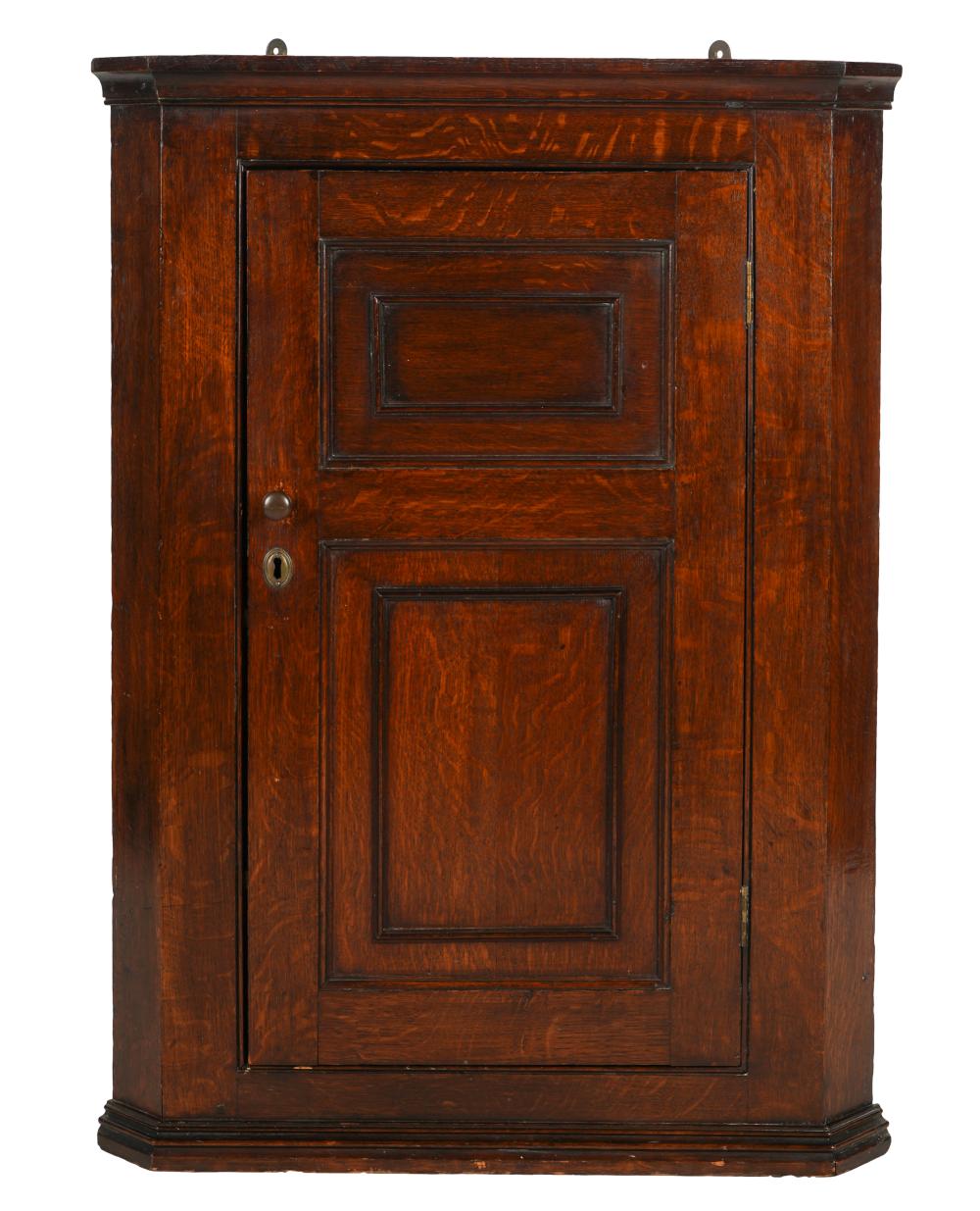 GEORGIAN OAK HANGING CORNER CABINETthe 32d676