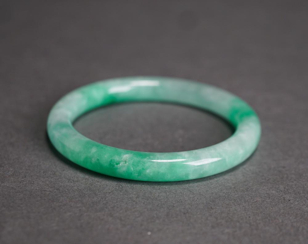 JADE BANGLE BRACELET, L APPROX: