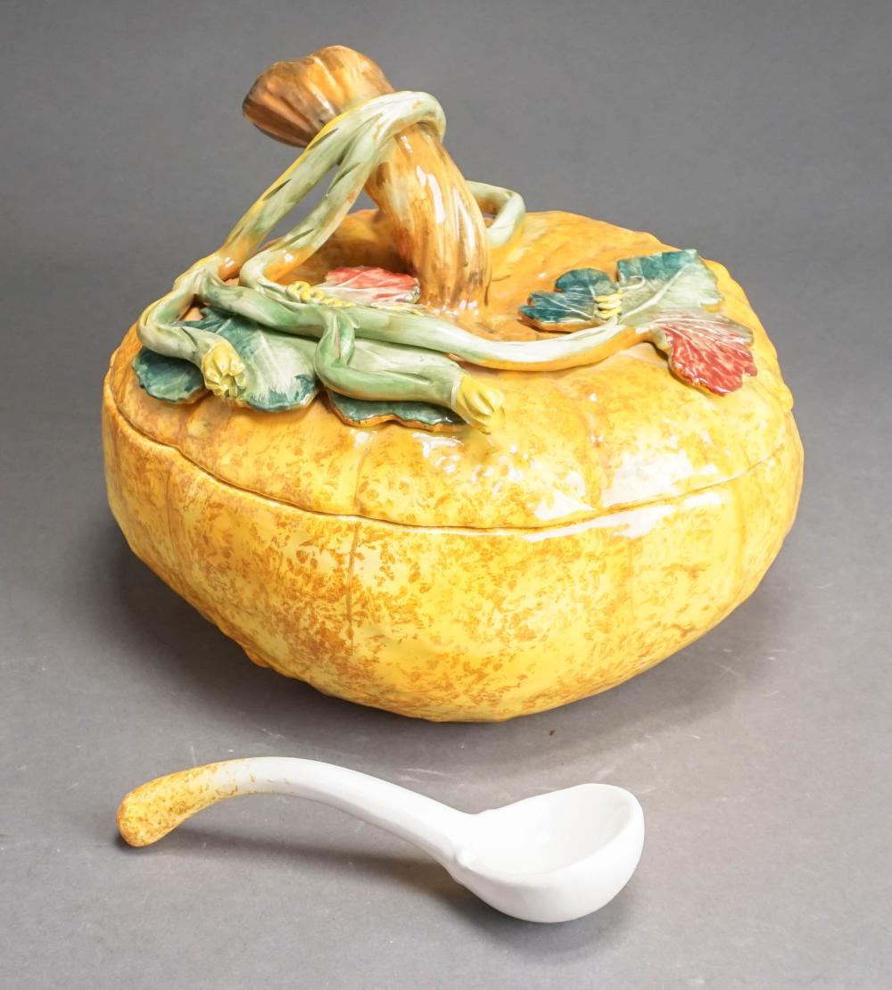 ITALIAN MAJOLICA GOURD FORM TUREEN WITH