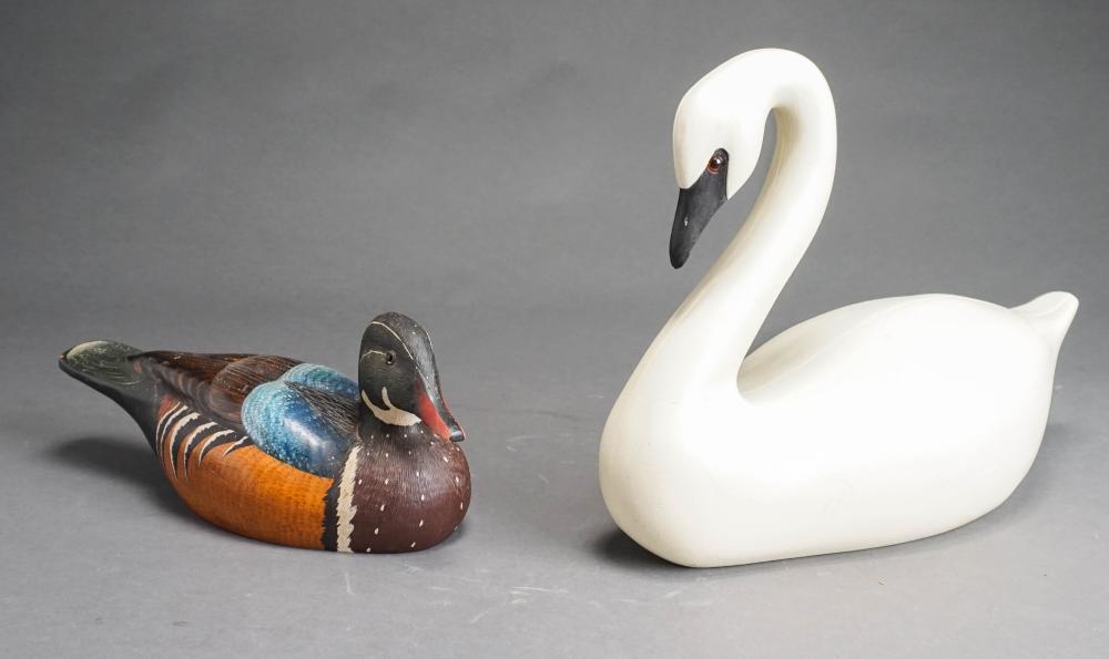 CARVED WOOD DUCK AND SWAN DUCK 32d935