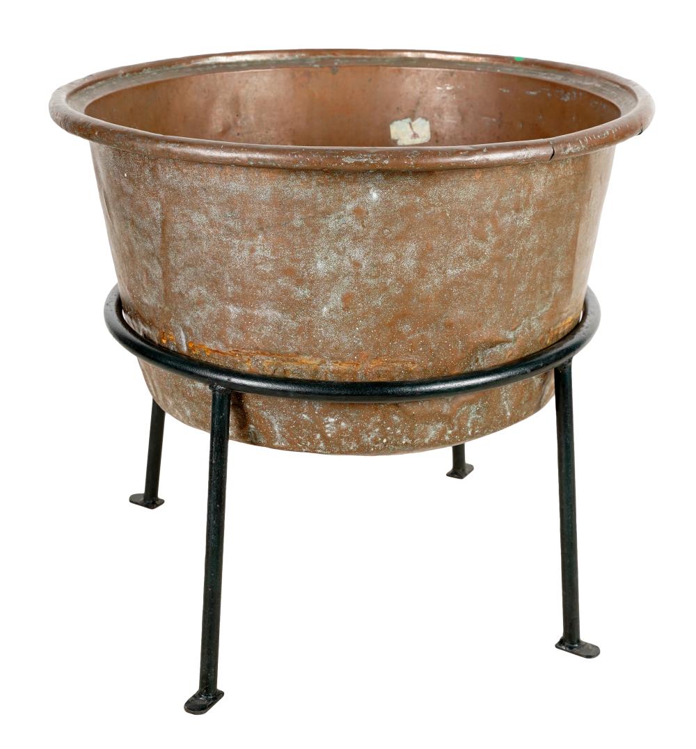 COPPER CAULDRON ON METAL STANDunmarked  32d98e