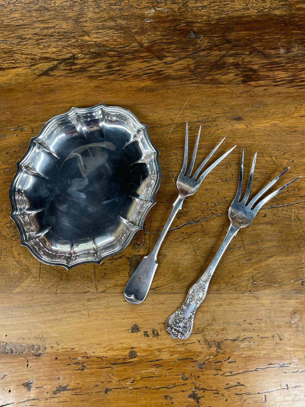 SILVERPLATE TRAY AND TWO COLD MEAT FORKSSilverplate