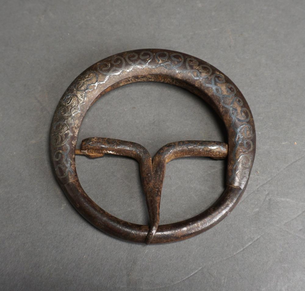 JAPANESE DECORATED IRON BUCKLE  32da69