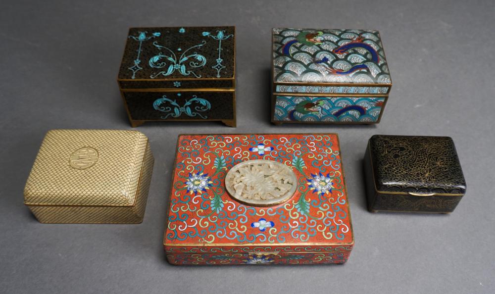 FIVE CHINESE CLOISONNE ENAMEL HINGED