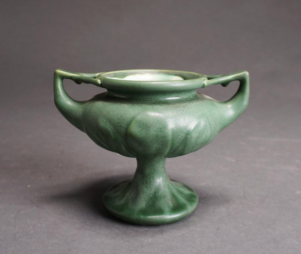 HAMPSHIRE POTTERY MATTE GREEN GLAZED 32dc22