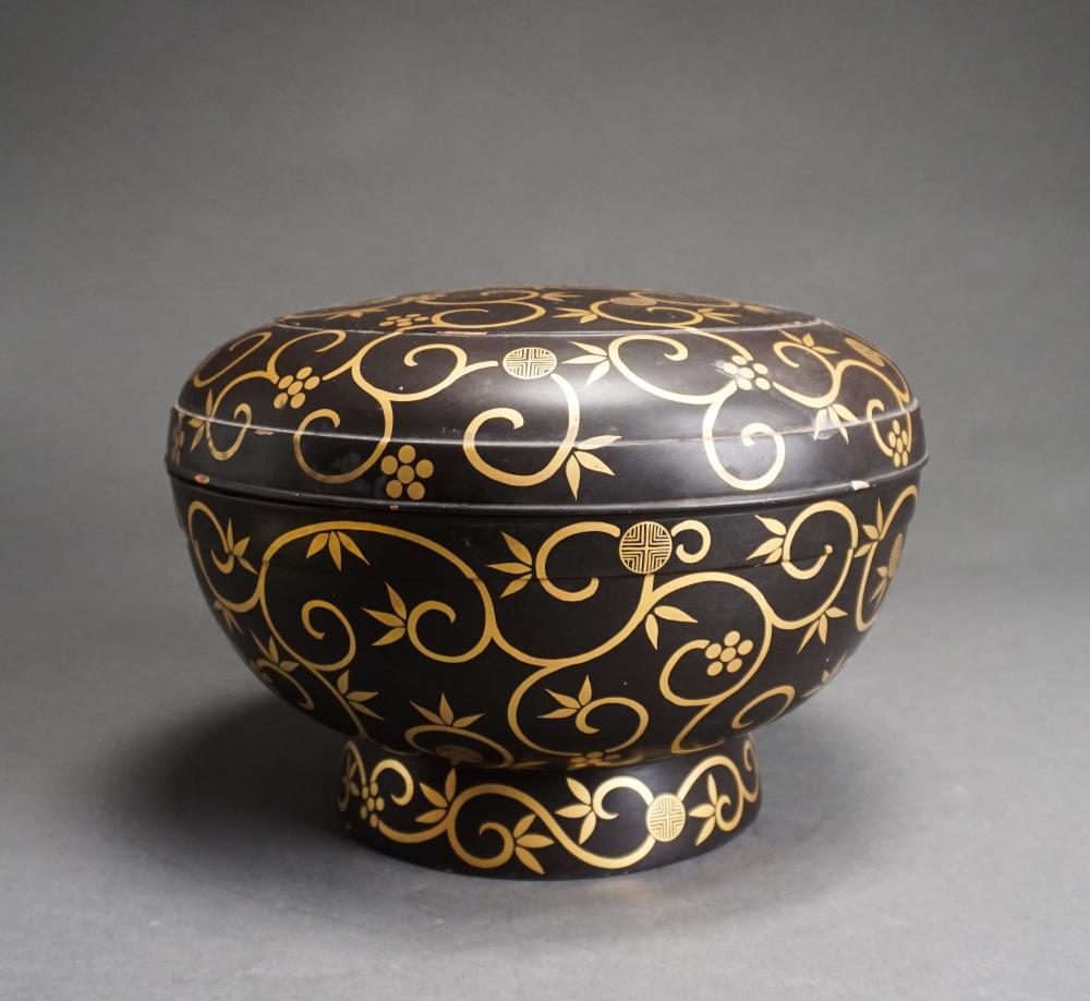 JAPANESE GILT DECORATED BLACK LACQUER 32dca6