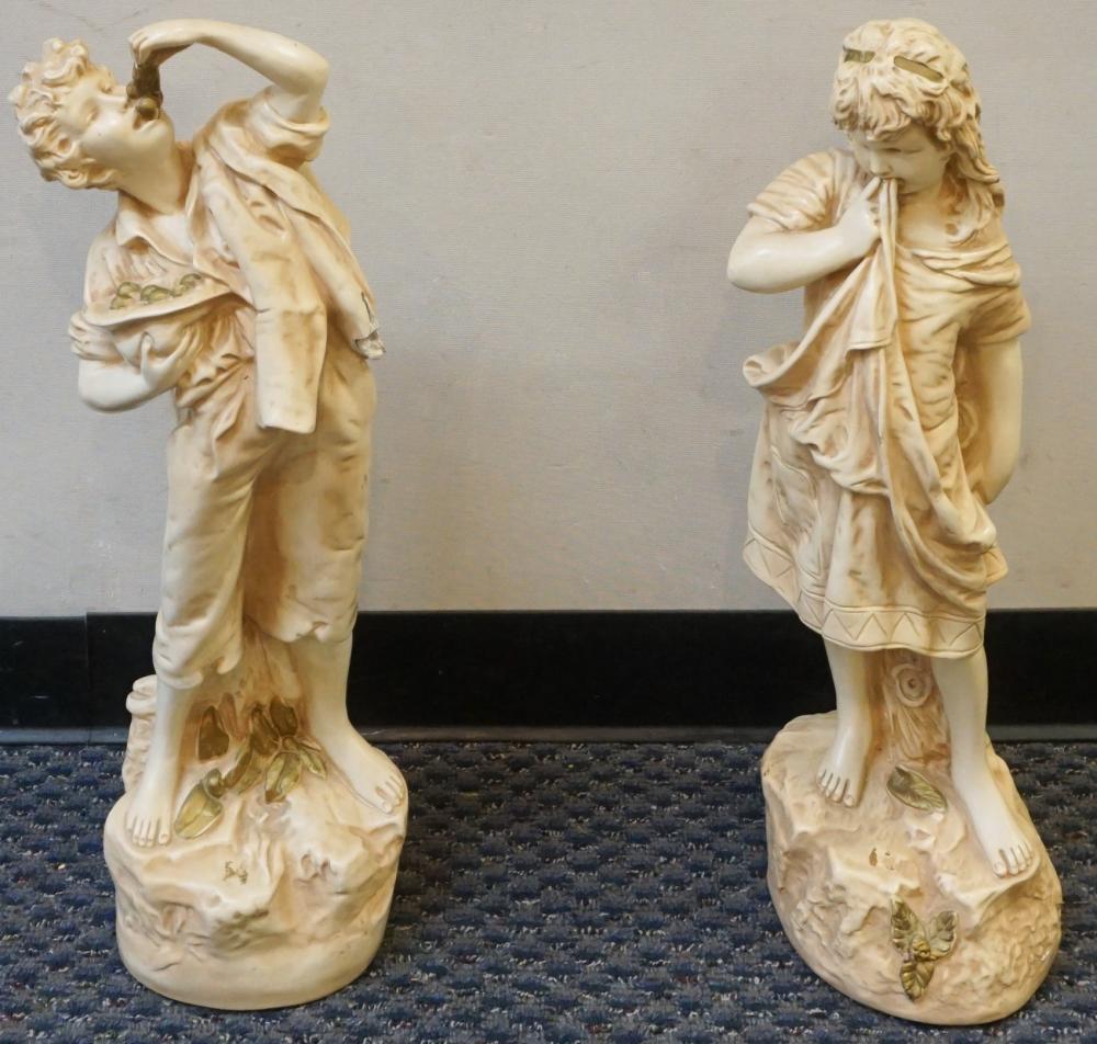 PAIR PAINTED PLASTER FIGURES OF 32dcac