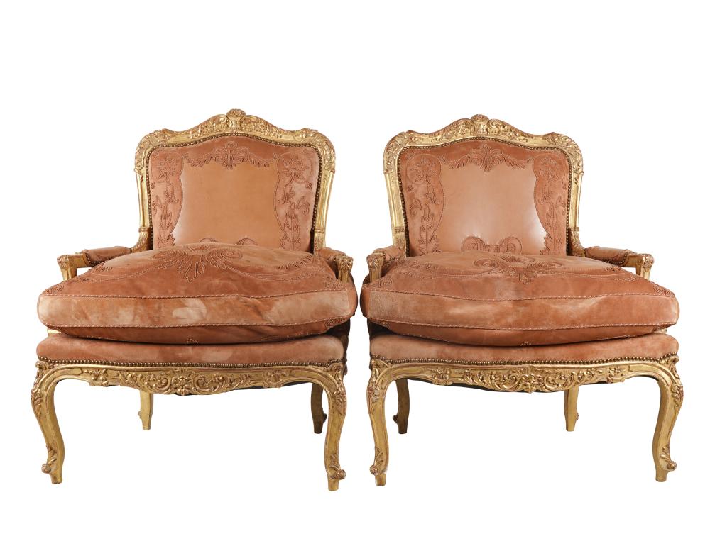 PAIR OF LOUIS XV STYLE CARVED GILTWOOD 32dcd9