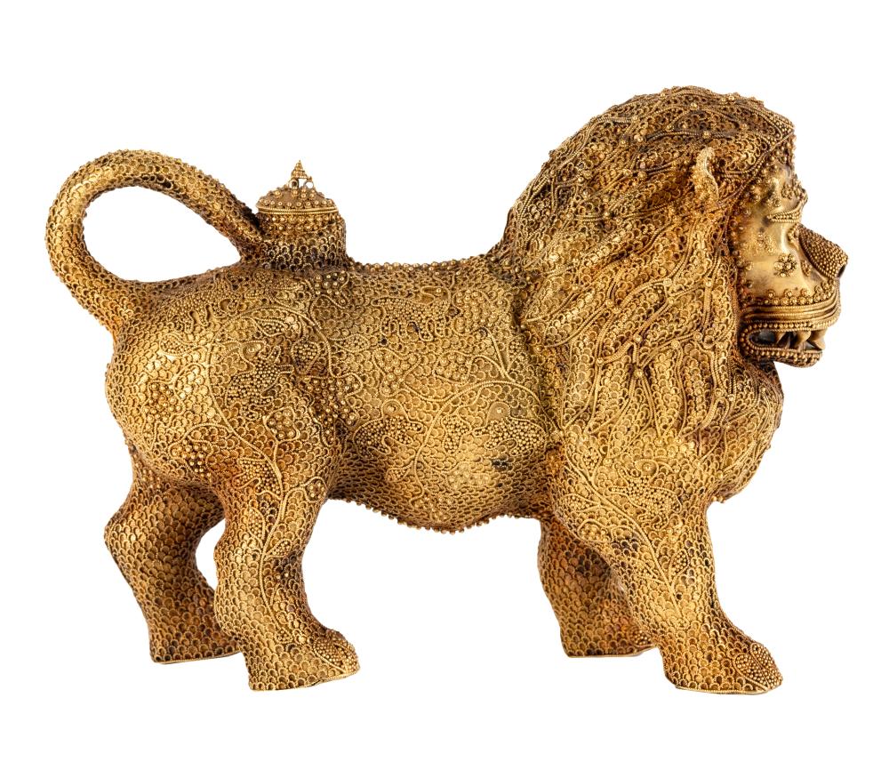 15 KARAT GOLD LION FIGUREwith hinged