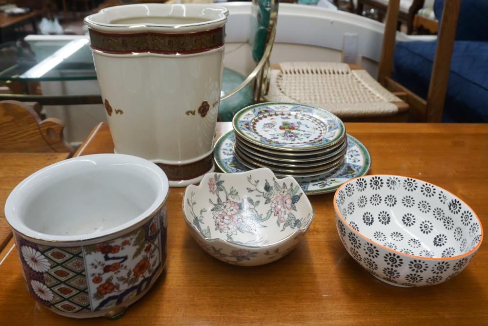 GROUP OF 11 ASSORTED CHINESE PORCELAIN 32def3