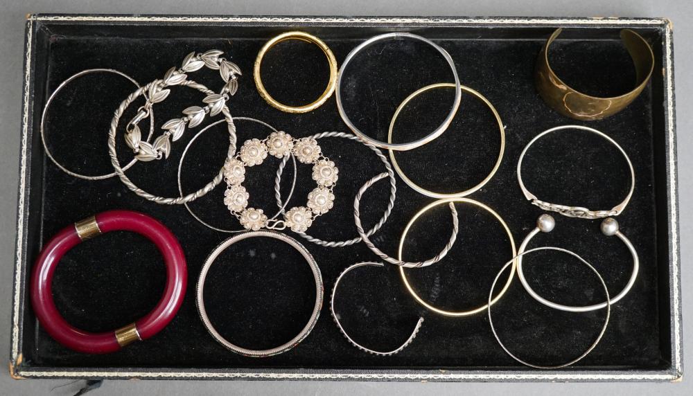 COLLECTION OF ASSORTED STERLING,