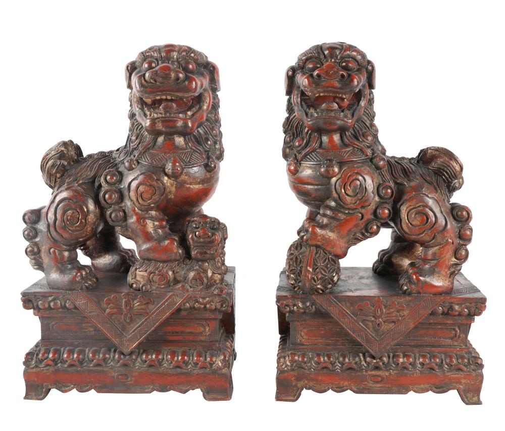 PAIR OF CHINESE CARVED LACQUERED 330737