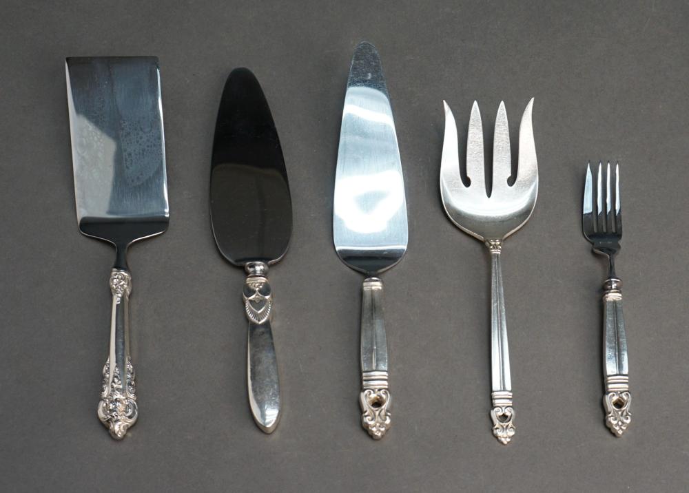 FOUR ASSORTED STERLING HANDLE SERVING