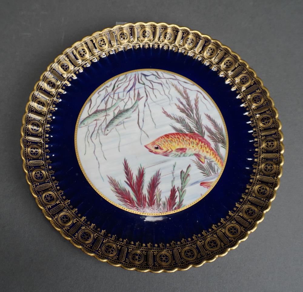 ENGLISH HAND PAINTED FISH PLATE 3307e0