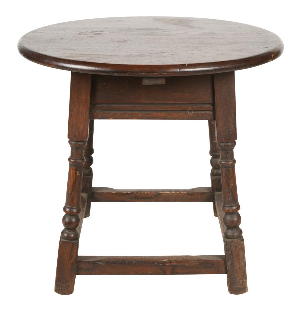 PROVINCIAL ENGLISH OAK JOINT TABLECondition  330848