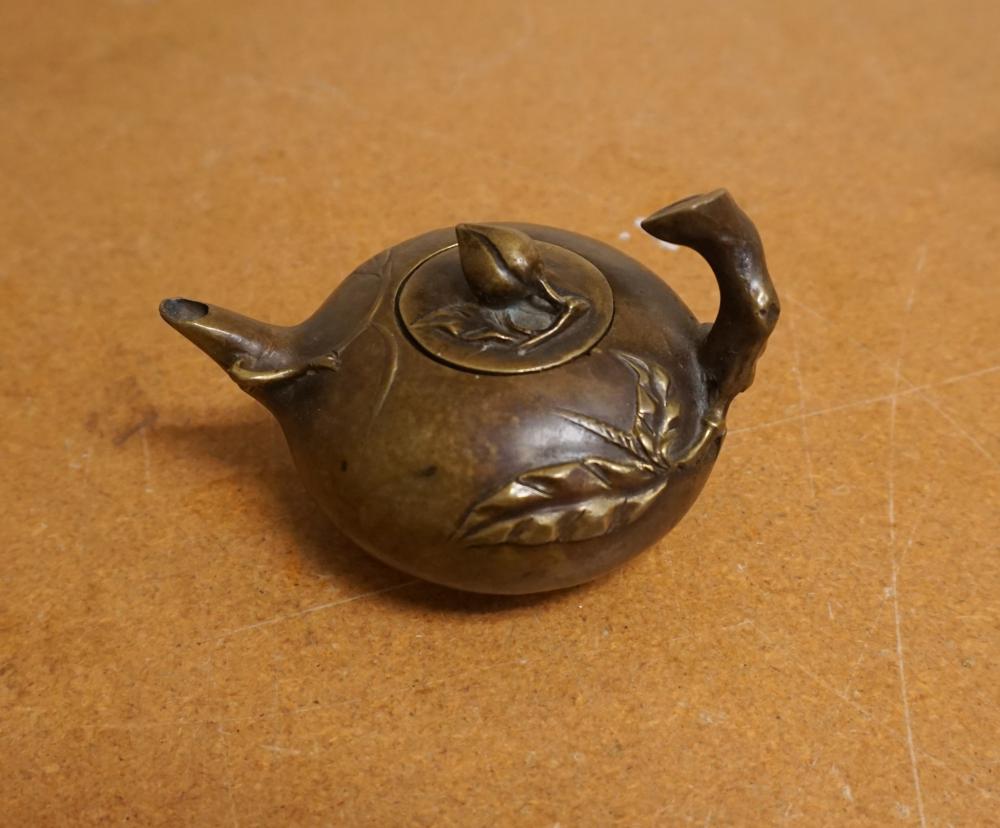 JAPANESE CAST BRONZE SAKE POT,