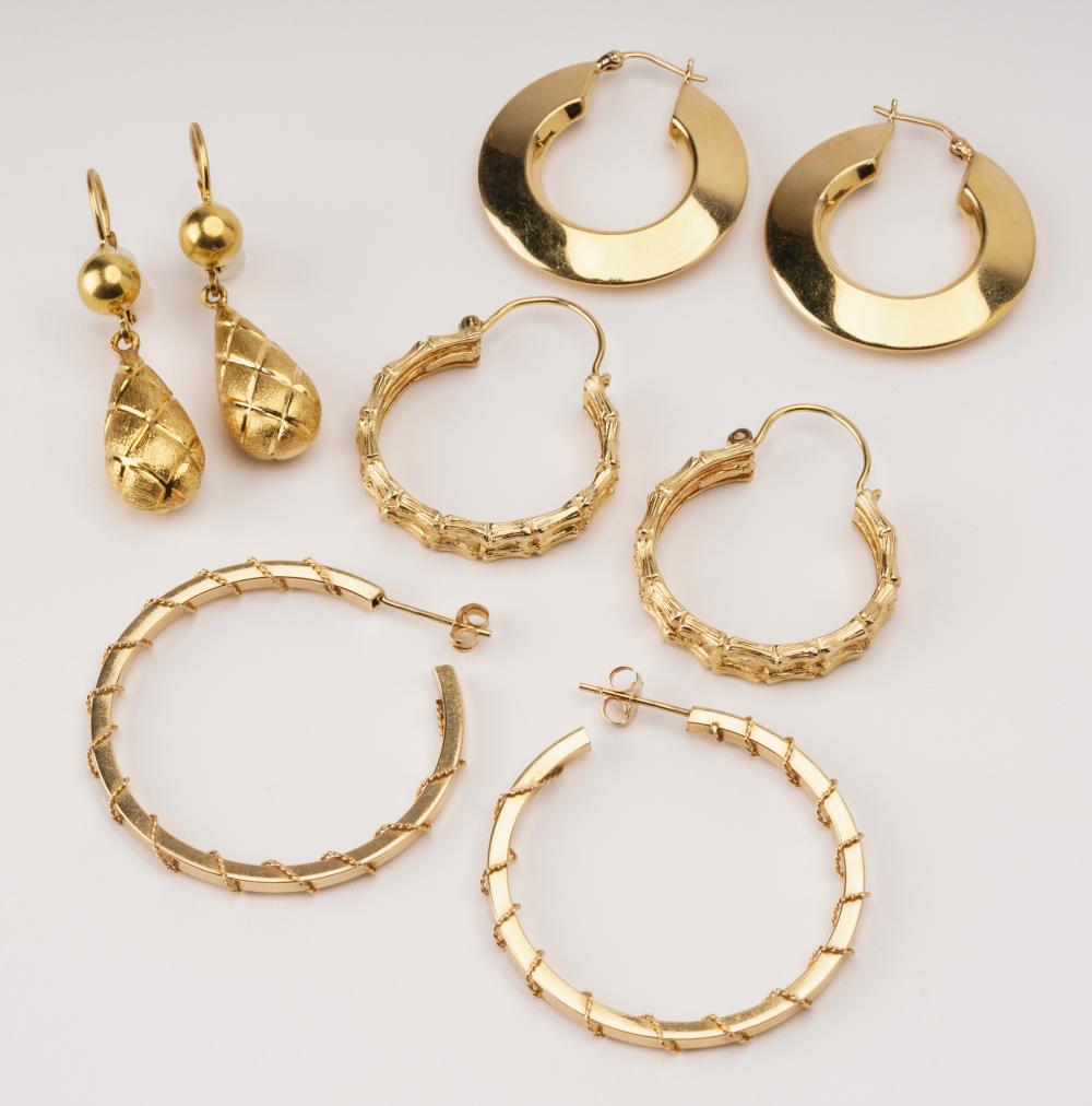 FOUR PAIRS OF YELLOW GOLD EARRINGScomprising 330a4f