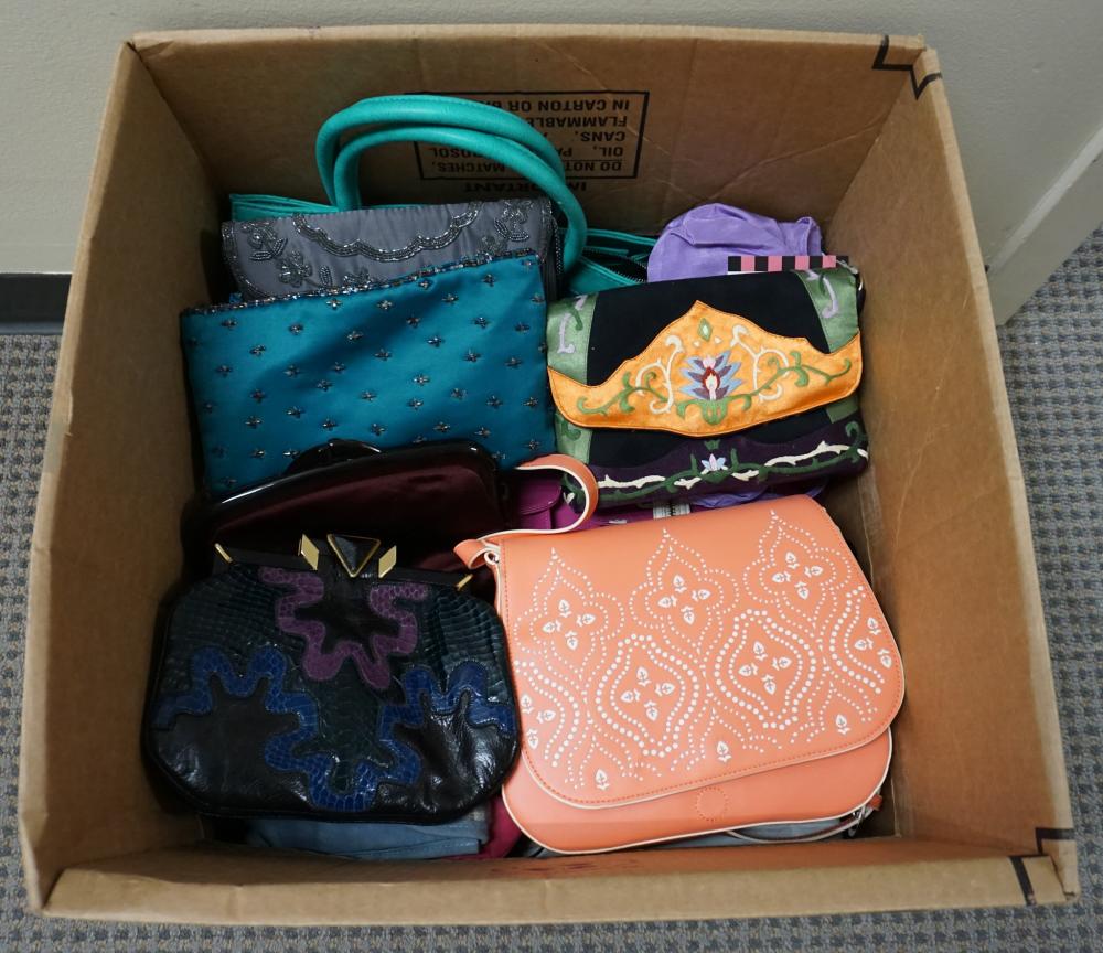 GROUP OF DESIGNER AND OTHER PURSES 330b42