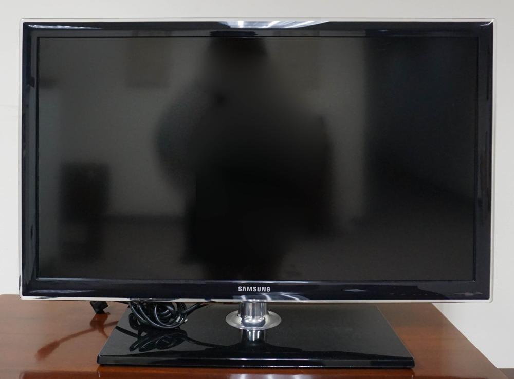 SAMSUNG 32-INCH TELEVISION, MODEL