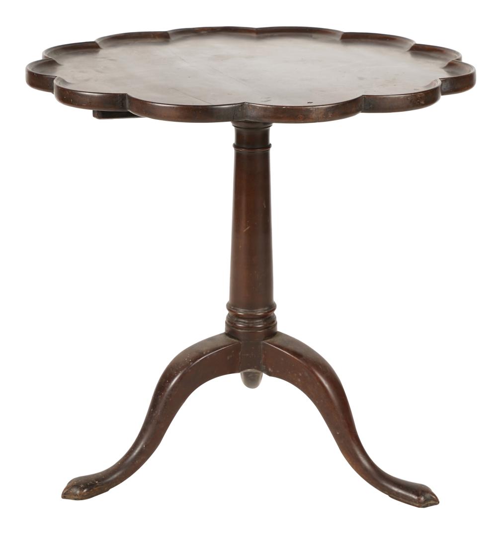 MAHOGANY TILT-TOP TRIPOD TABLEwith