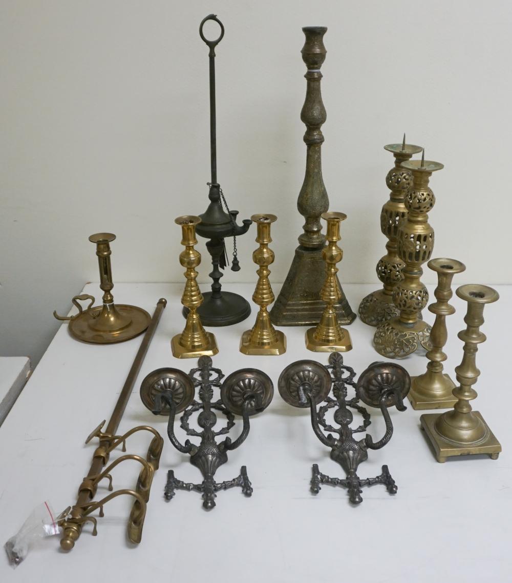 COLLECTION OF BRASS AND OTHER METAL 330ce0