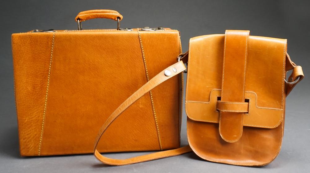 LEATHER TRAVEL CASE AND SHOULDER