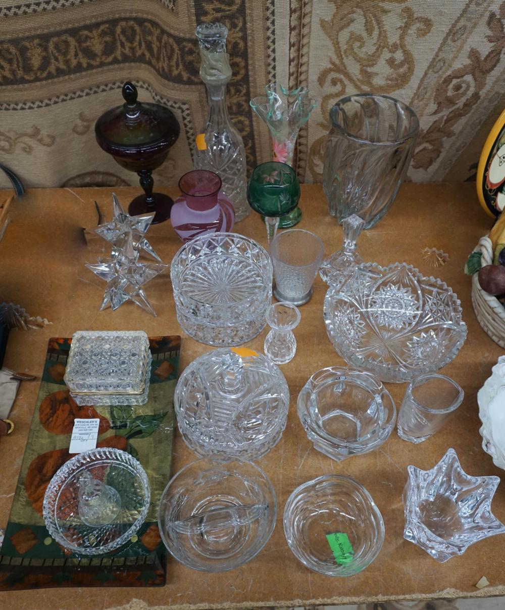 GROUP OF ASSORTED CRYSTAL TABLE 330ed0