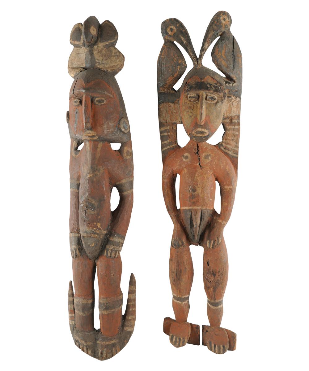 TWO NEW GUINEA POLYCHROMED WOOD CARVED 33111d