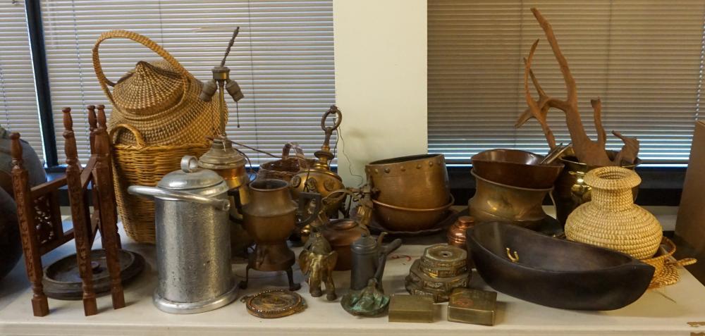 GROUP OF ASSORTED METAL AND BASKETSGroup