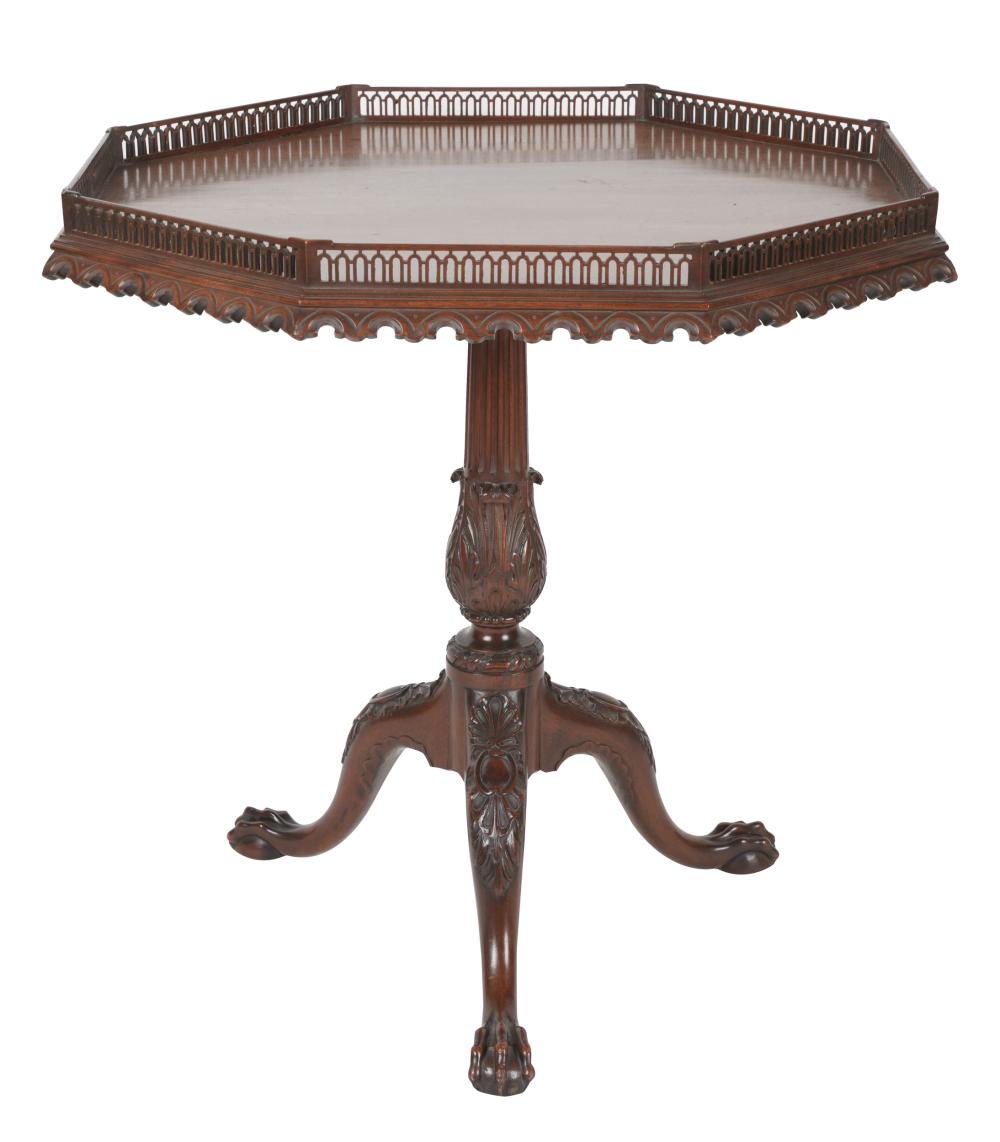 CHIPPENDALE STYLE MAHOGANY TEA 3311d0