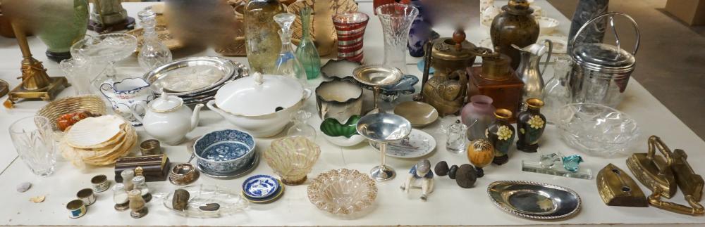 GROUP OF ASSORTED PORCELAIN, CRYSTAL,