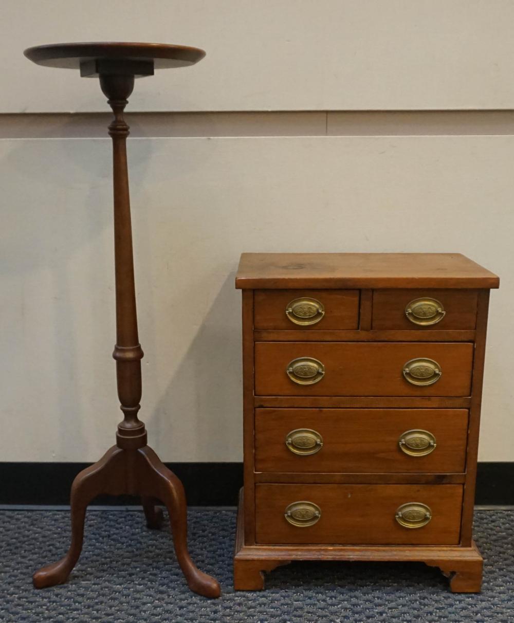 FEDERAL STYLE STAINED CHERRY PEDESTAL